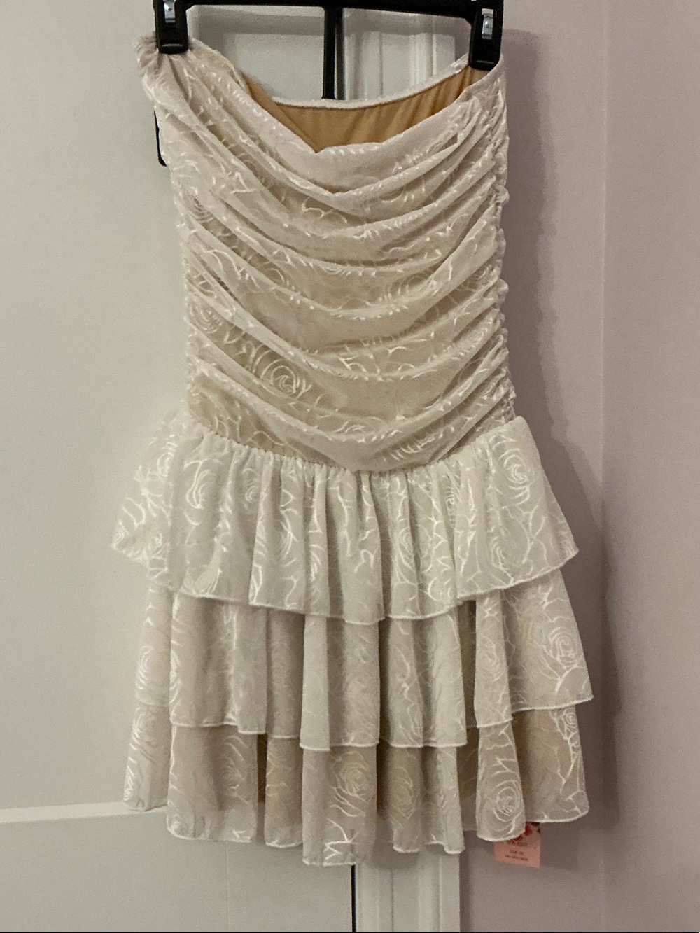 SHEIN Cream Lace Tiered Ruffle Strapless Gown
